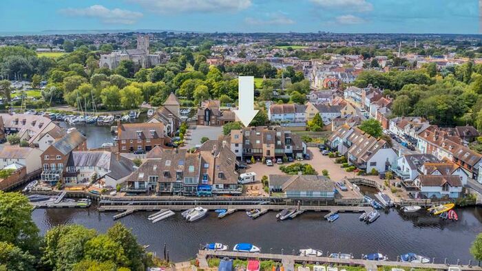 3 Bedroom Town House To Rent In Bridge Street, Christchurch, BH23