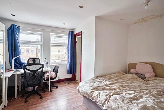 5 Bedroom End Of Terrace House For Sale In Asland Road, London, E15