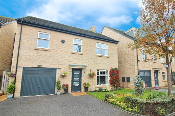 4 Bedroom Detached House For Sale In Hadrian Court, Sherburn In Elmet, Leeds, LS25