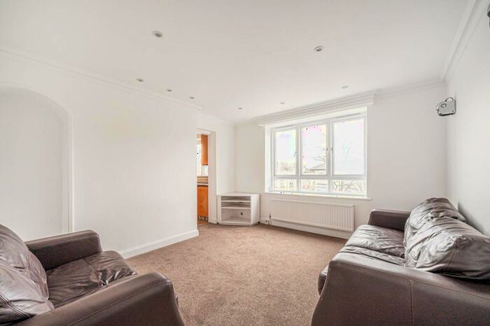2 Bedroom Flat To Rent In Dalmeny Avenue, Holloway, London, N7