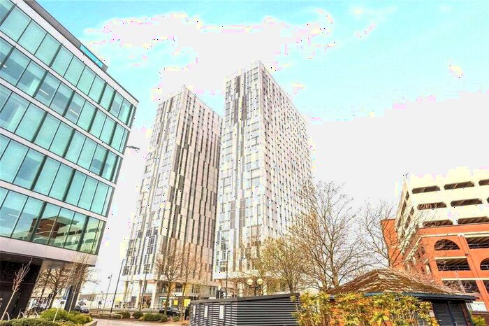 2 Bedroom Flat To Rent In Michigan Point, Michigan Avenue, Salford, M50