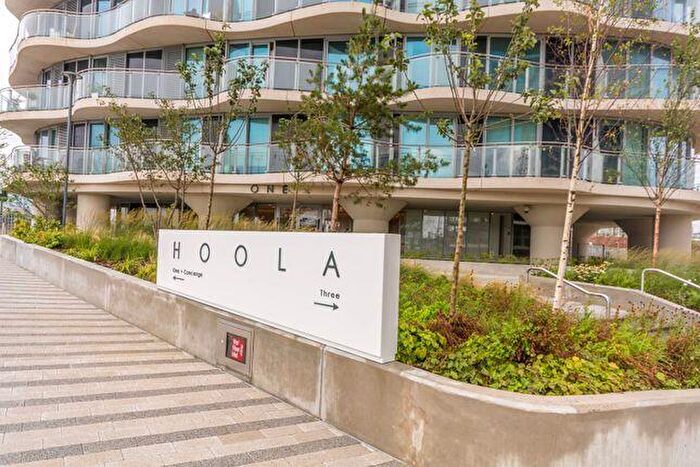 1 Bedroom Flat To Rent In Hoola East Building, Tidal Basin Road, Silvertown, London, E16