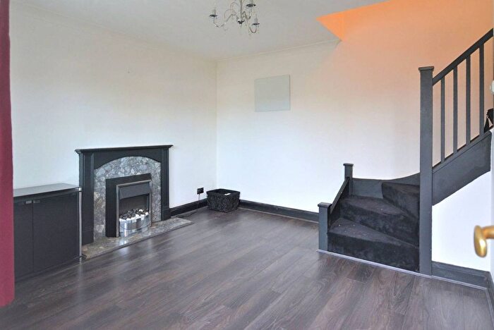 1 Bedroom Terraced House To Rent In St Andrews Terrace, Bushey, South Oxhey, WD19