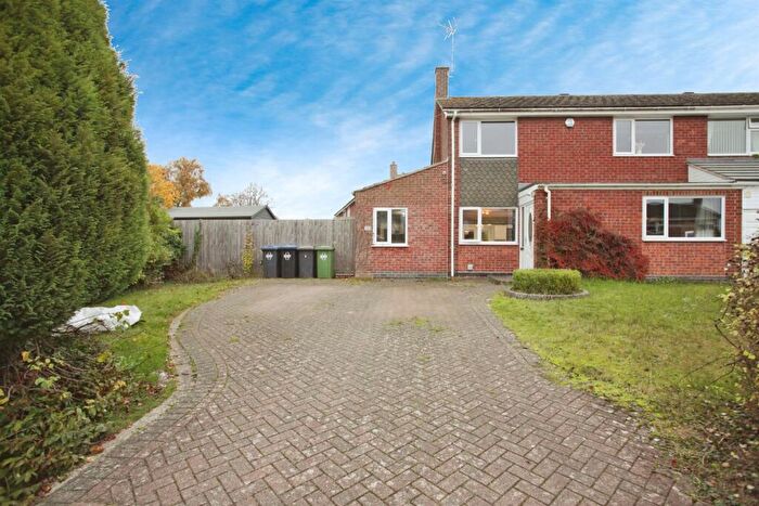 4 Bedroom Semi-Detached House For Sale In Newall Close, Clifton Upon Dunsmore, Rugby, CV23