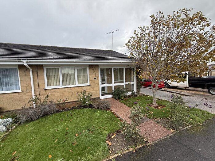 2 Bedroom Bungalow To Rent In Claremont Avenue, SP8