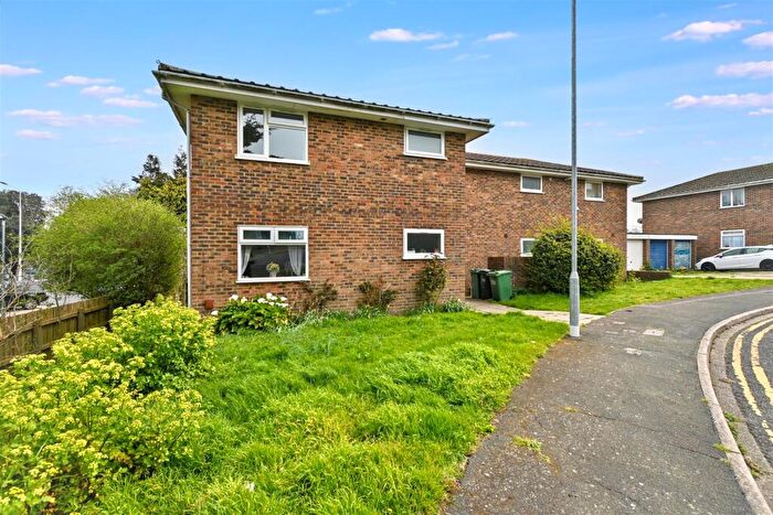 2 Bedroom Flat For Sale In Rushlake Crescent, Eastbourne, BN21