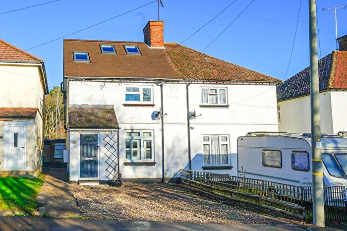 3 Bedroom Semi Detached House For Sale In Thrift Road, Heath And Reach, Leighton Buzzard, LU7