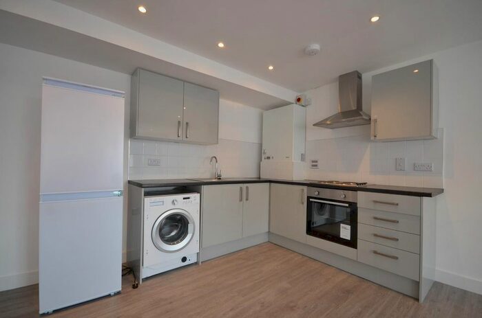 2 Bedroom Flat To Rent In St George House, Bellegrove Road, Welling, DA16