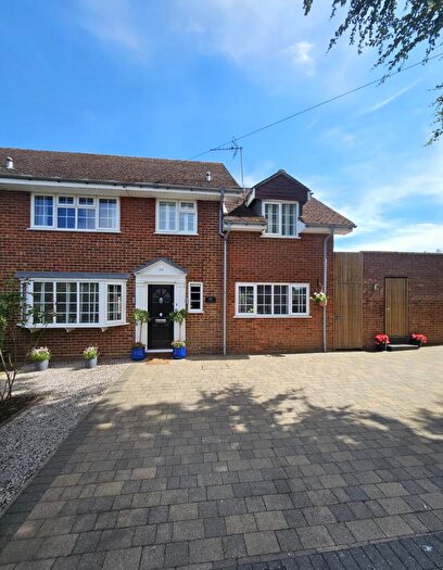 4 Bedroom End Of Terrace House For Sale In High Street, Ridgmont, Bedfordshire, MK43