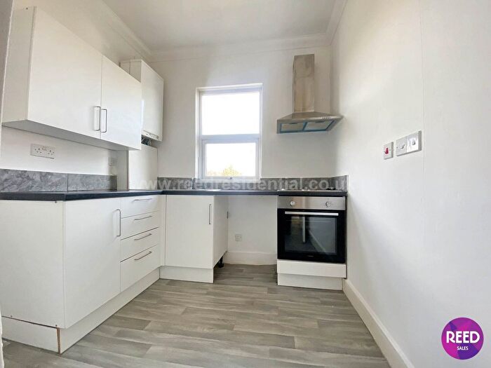2 Bedroom Flat To Rent In St Marys Road, Southend On Sea, SS2