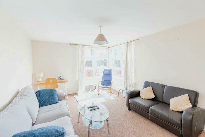2 Bedroom Flat To Rent In Bethlehem Way, Edinburgh, Midlothian, EH7