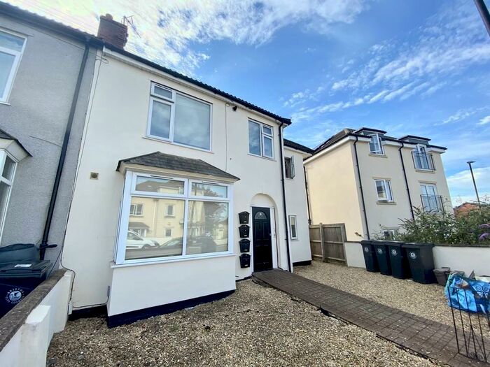 1 Bedroom Apartment To Rent In Brislington, Savoy Road, BS4