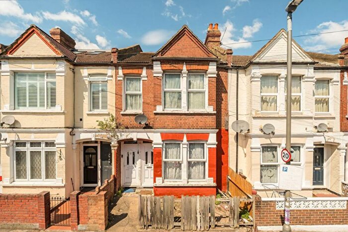2 Bedroom Maisonette For Sale In Bickley Street, Tooting, SW17
