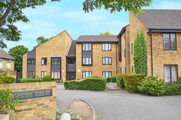 2 Bedroom Flat To Rent In Wayside Court, Isleworth, TW7