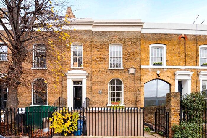 1 Bedroom Flat For Sale In Shrubland Road, London, E8