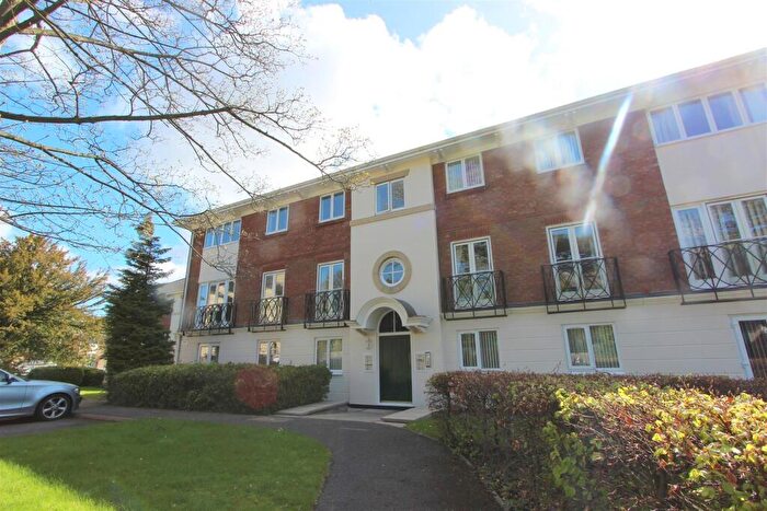 2 Bedroom Apartment For Sale In Hawkesbury Mews, Darlington, DL3