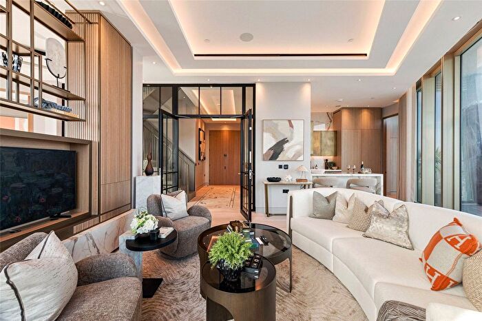4 Bedroom Flat For Sale In The Stage, Hewett Street, London, EC2A