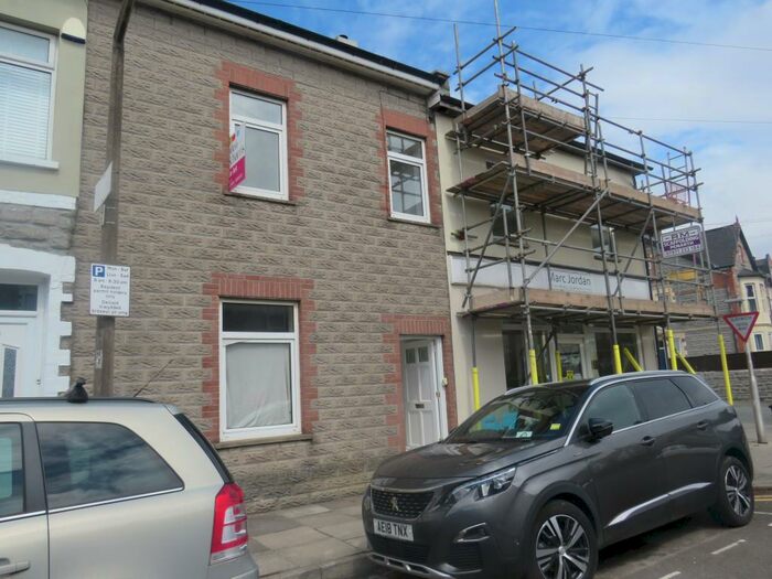 3 Bedroom House To Rent In Plassey Street, Penarth, CF64