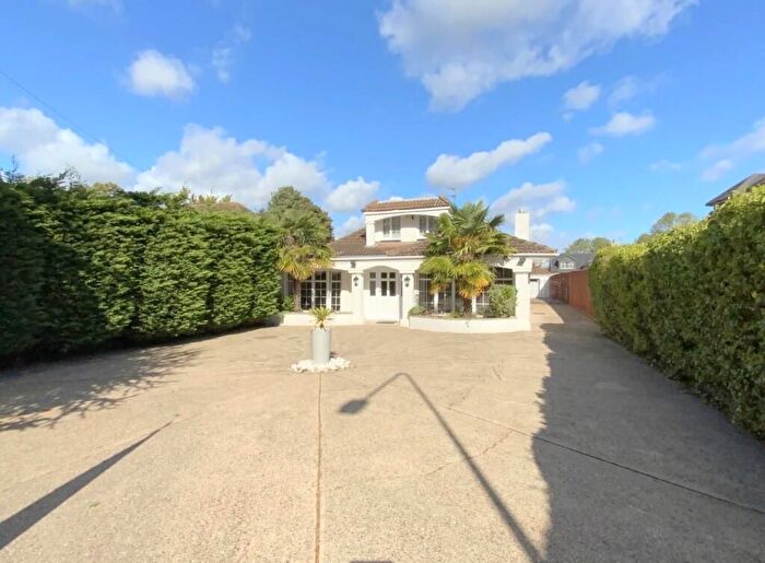 3 Bedroom Detached House For Sale In Humberston Avenue, Humberston, Grimsby, DN36