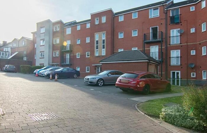 2 Bedroom Flat To Rent In Cape Hill, Smethwick, B66