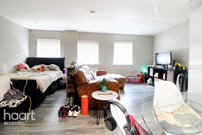 Flat For Sale In - Mill Street, Bedford, MK40