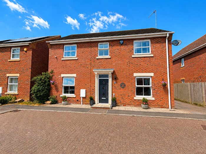 4 Bedroom Detached House For Sale In Morning Star Road Daventry Northamptonshire, NN11