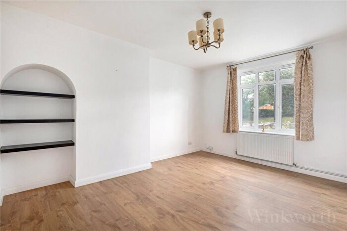 4 Bedroom Property To Rent In Southend Lane, London, SE6