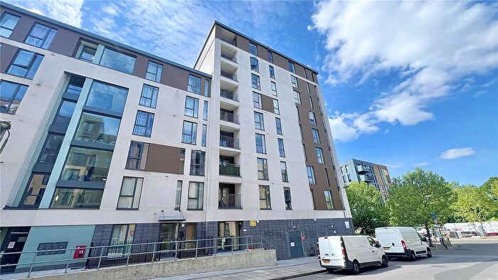3 Bedroom Flat To Rent In Felix Court, NW9