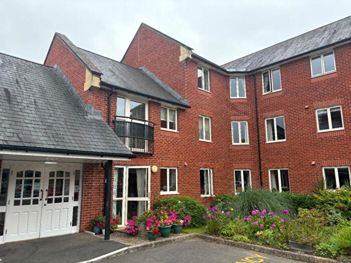 1 Bedroom Apartment To Rent In Mondyes Court, Wells, BA5