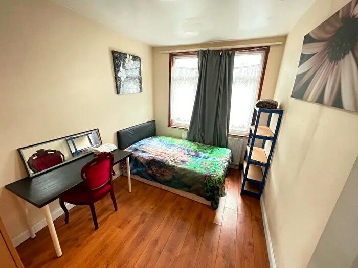 4 Bedroom Terraced House To Rent In Malam Gardens, London, E14