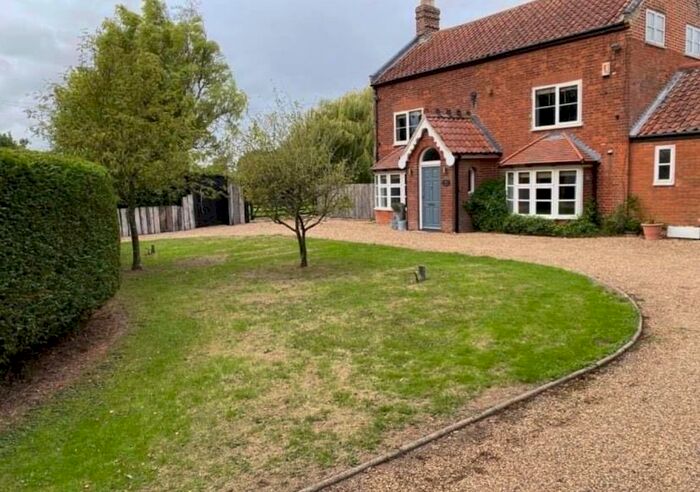 5 Bedroom Detached House To Rent In Lugs Lane, Broome, Bungay, NR35