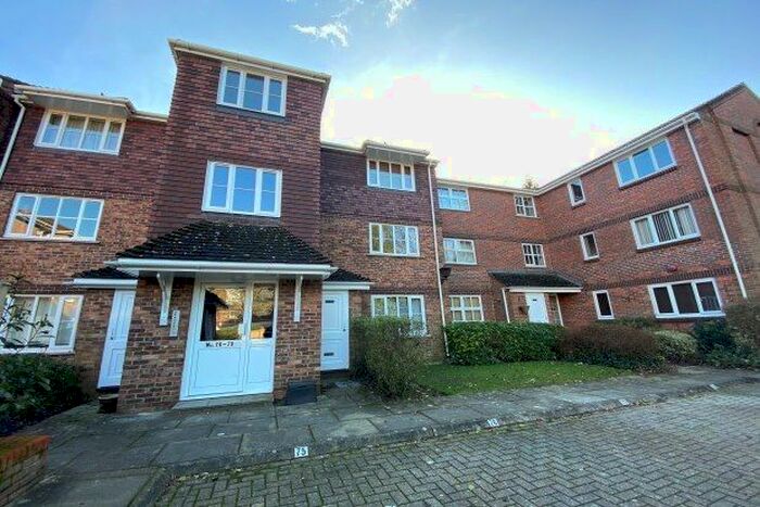 1 Bedroom Flat To Rent In North Parade, Horsham RH12