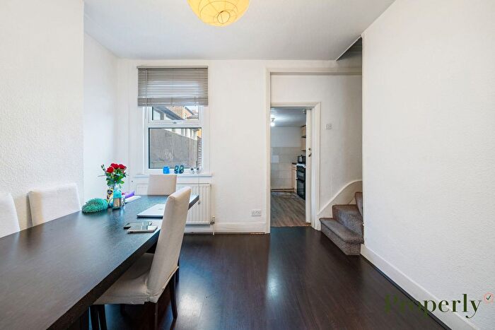 3 Bedroom Terraced House To Rent In New City Road, London, E13