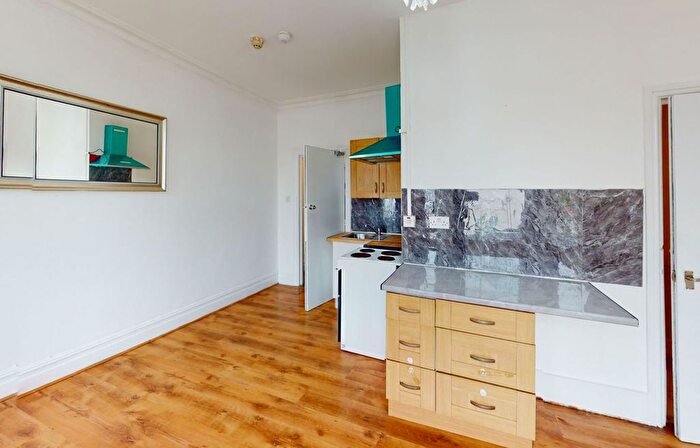 1 Bedroom Flat To Rent In Valley Road Bromley, BR2
