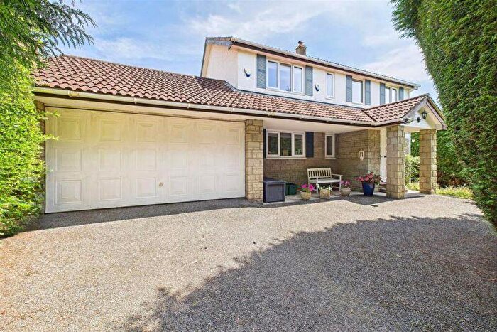 5 Bedroom Detached House To Rent In Orchard Avenue, Tickenham, BS21