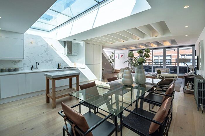 2 Bedroom Flat For Sale In Bath Street, Islington, EC1V