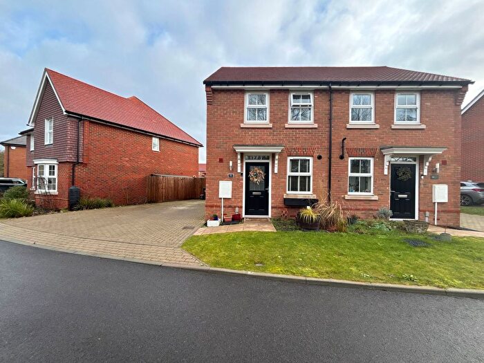 2 Bedroom Semi Detached House For Sale In Staplehurst, Kent, TN12
