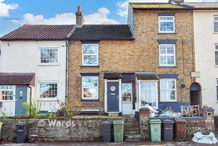 2 Bedroom Terraced House For Sale In Loose Road, Maidstone, Kent, ME15