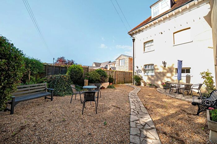 2 Bedroom Flat For Sale In Catisfield Lane, Fareham, Hampshire, PO15