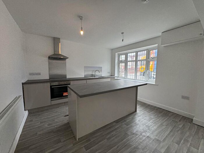 3 Bedroom Semi Detached House To Rent In St Lawrence Road, North Wingfield, S42