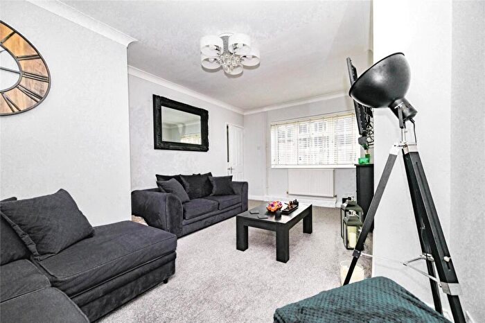 3 Bedroom Semi-Detached House For Sale In Woodlands Avenue, Houghton Regis, Dunstable, Bedfordshire, LU5