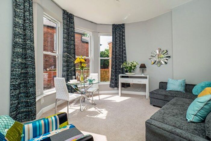 2 Bedroom Flat To Rent In Vivian Avenue, Nottingham, NG5