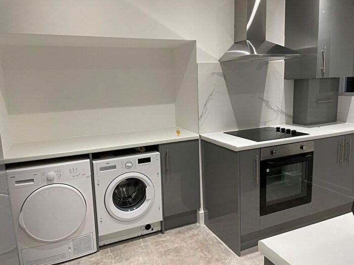 2 Bedroom Flat To Rent In Orchid Road, London, N14