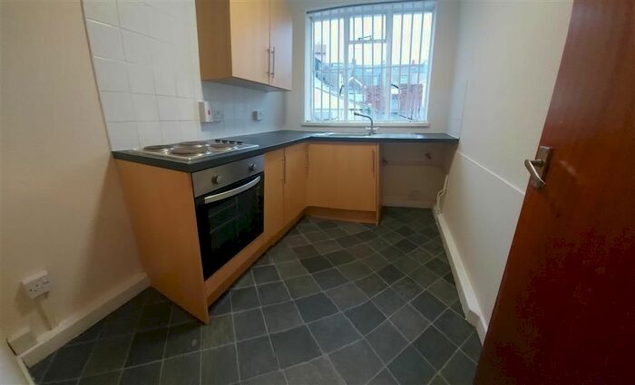 1 Bedroom Flat To Rent In Oxford Street, Swansea, SA1