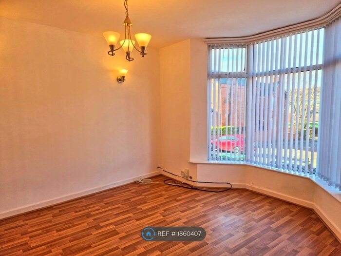 1 Bedroom Flat To Rent In Vicarage Road, Smethwick, B67