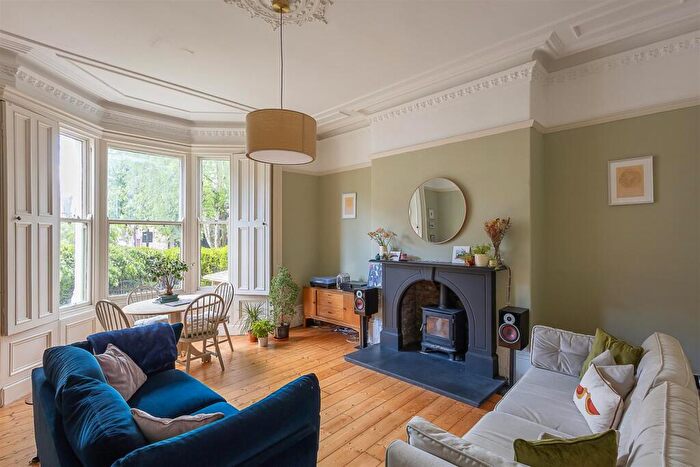 2 Bedroom Flat For Sale In Haldane Terrace, Jesmond, Newcastle Upon Tyne, NE2
