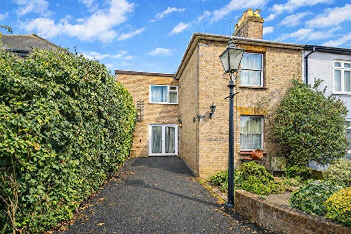 3 Bedroom Semi Detached House For Sale In Portland Place, Hertford Heath, SG13