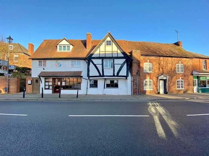 1 Bedroom Apartment To Rent In High Street, Newent, GL18