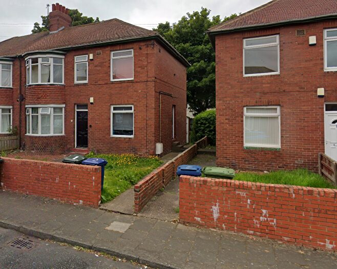 3 Bedroom Flat To Rent In Moorhead, Newcastle Upon Tyne, NE5