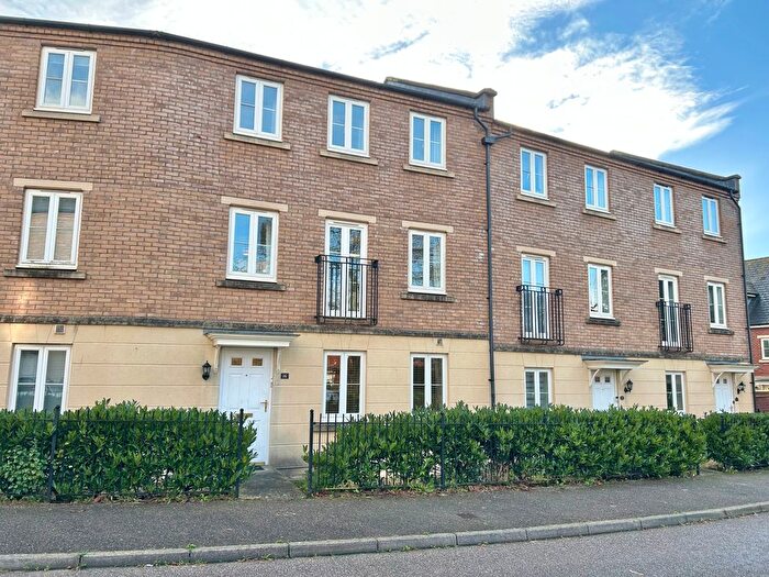 3 Bedroom Town House To Rent In Fleming Way, St Leonards, Exeter, EX2